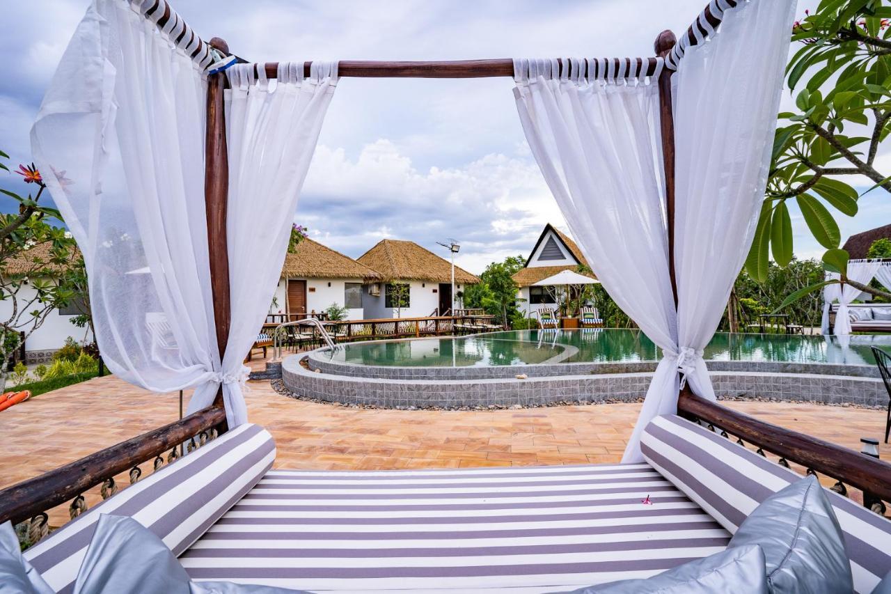 Rivertree Villa & Resort Kampot Exterior photo